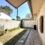 Casa de hóspedes Mazet Suzie, 2 Chambres, Piscine & Parking Nîmes