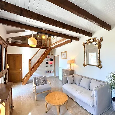Mazet Suzie, 2 Chambres, Piscine & Parking Nimes