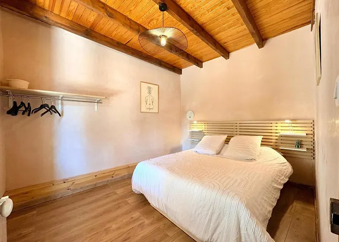 Mazet Suzie, 2 Chambres, Piscine & Parking